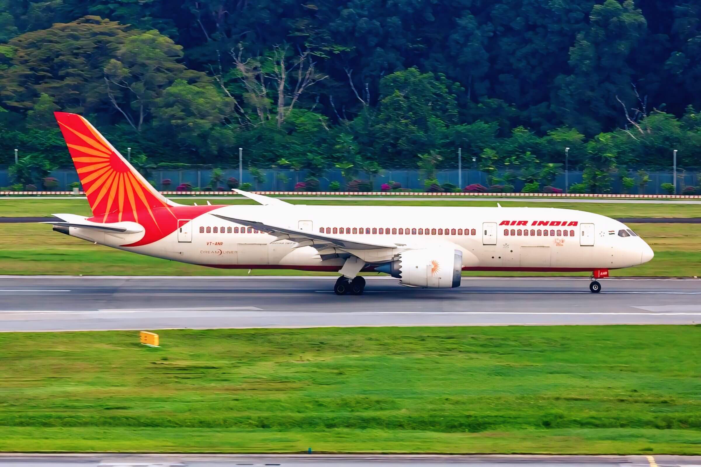 एयर इंडिया क्रैश जांच में नए खुलासे क्या वरिष्ठ पायलट की गलती से हुआ हादसा