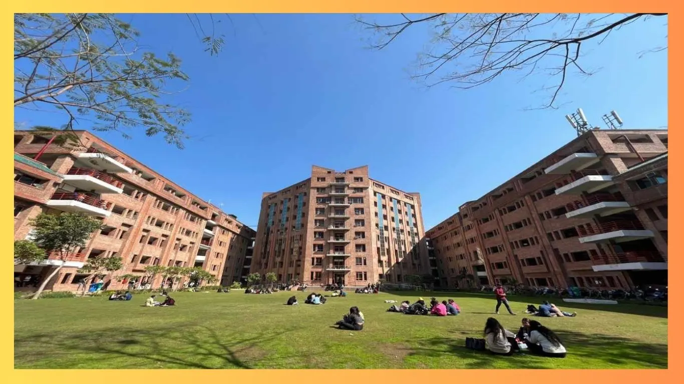 शारदा यूनिवर्सिटी छात्रा की आत्महत्या - उत्पीड़न या कुछ और