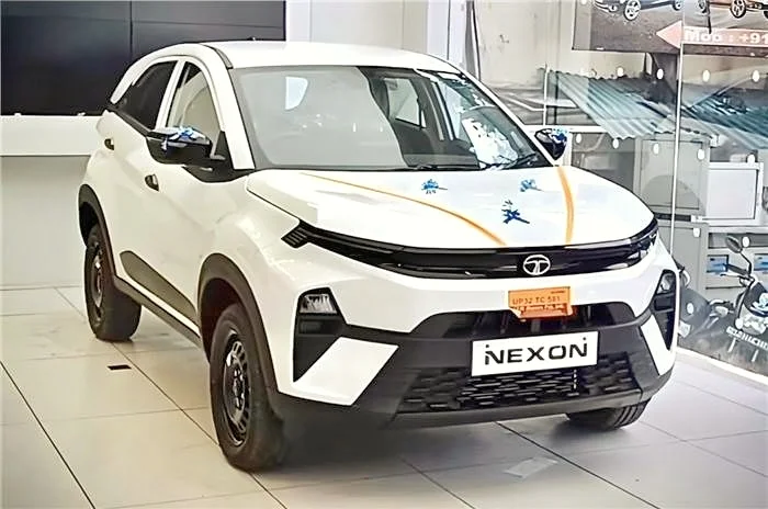 Tata Nexon Post GST 2.0 Price: Check New & Old Variant-Wise Rates 1 image 32