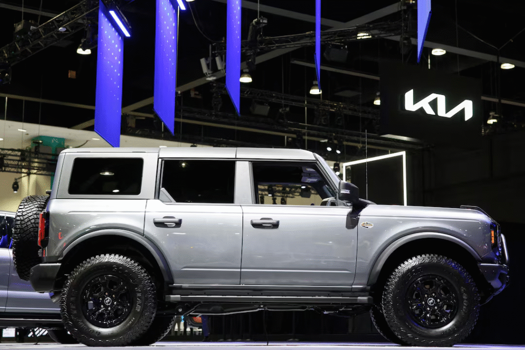 Ford Recalls Nearly 230,000 Bronco and Bronco Sport SUVs After Instrument Panel Failure Raises Safety Concerns 1 image 19